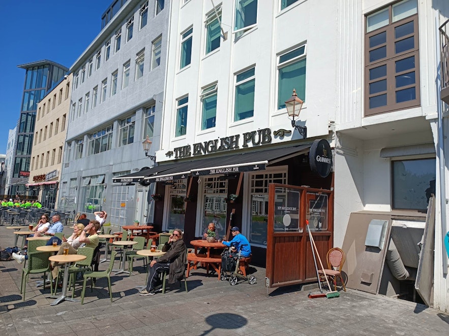 Happy Hour | Reykjavik's Cheapest Bars