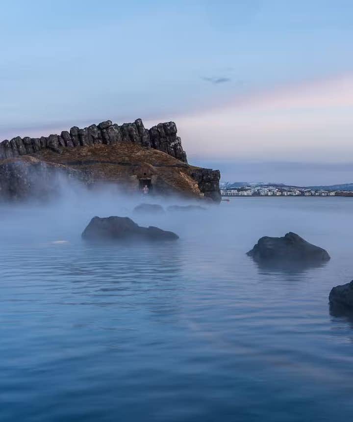 冰岛蓝湖温泉和天空之湖温泉，哪个更值得一去？