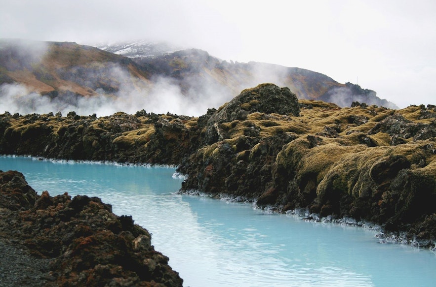 位于冰岛雷克雅内斯半岛上的蓝湖温泉