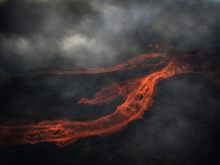 冰岛利特里-赫鲁图尔火山的岩浆流非常壮观。