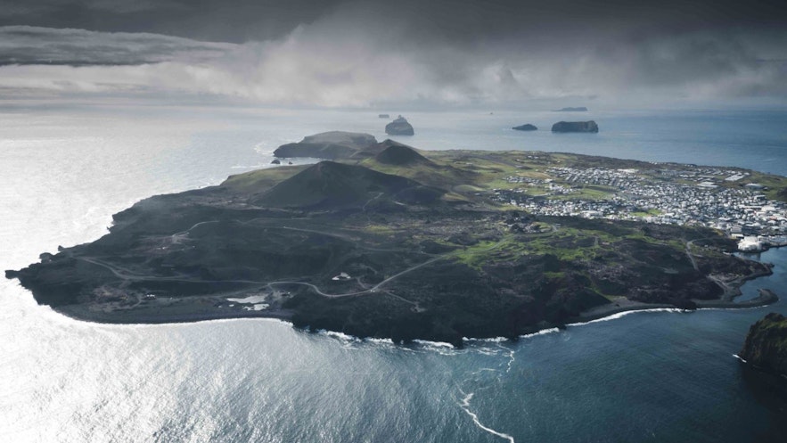 The new lava from the Eldfell volcano has changed the landscape of the Vestmannaeyjar islands dramatically