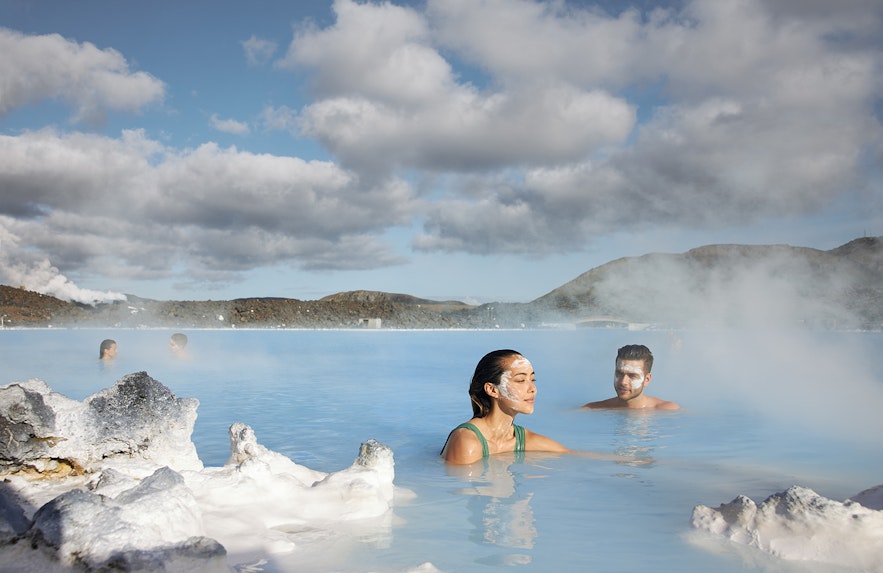 全球闻名的蓝湖地热温泉