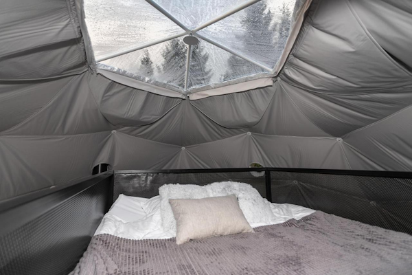 The loft space bed of Golden Circle Domes has the best access to the skylight.