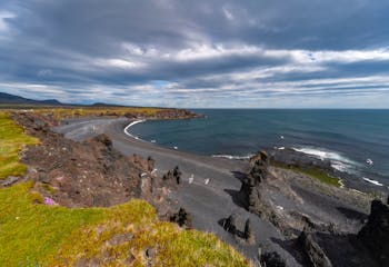 冰岛不只有黑沙滩｜13座绝美的冰岛沙滩攻略
