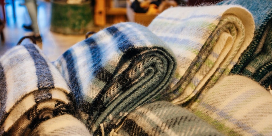 Wool blankets are the best way to stay warm and cozy on a cold winter evening