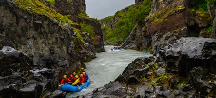 アイスランドのラフティング・ツアー