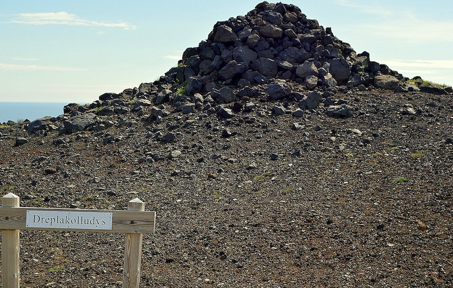 Der Dreplakolludys-Steinhaufen ist ein Teil der dunklen Geschichte Islands