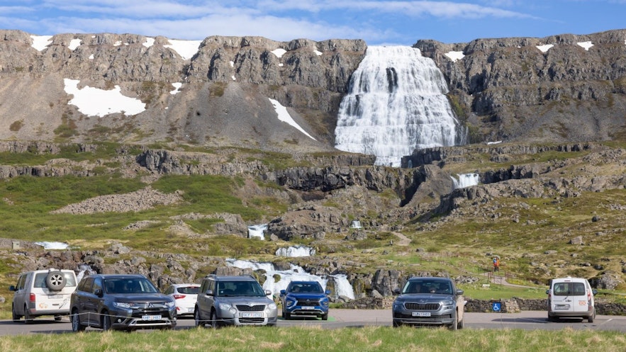 如果您在夏季前往冰岛，有很多车型可供选择。