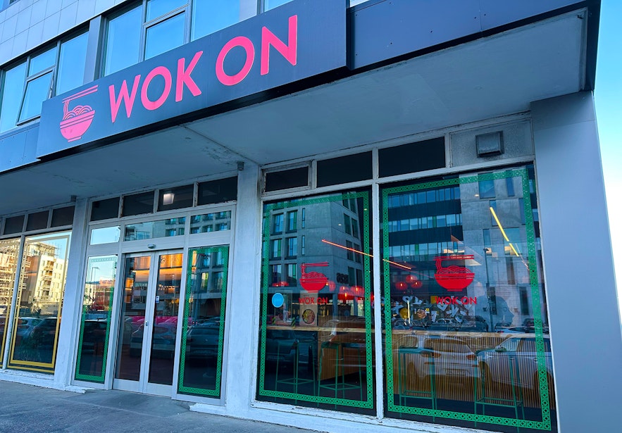 Wok On es un lugar estupendo donde comer noodles en Islandia.