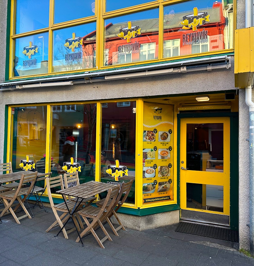 101 Reykjavík Street Food es un lugar fantástico para pedir comida islandesa tradicional.