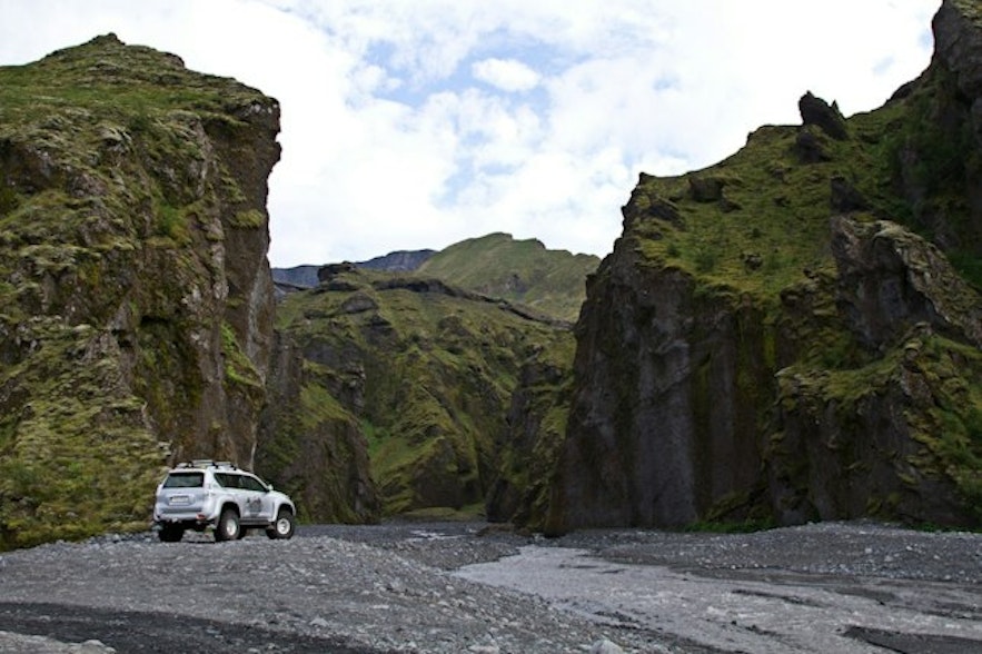 Kjøring på Island: Den ultimate guiden til bilturer