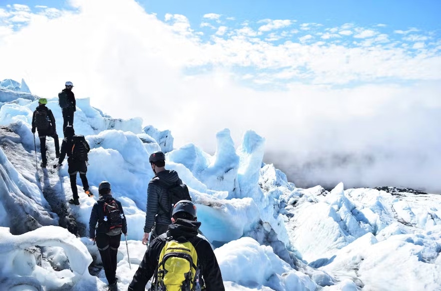 攀冰和冰川徒步旅行是冰岛最真实的两种体验。