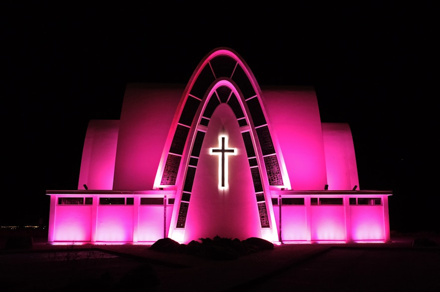 A lighting system, designed to highlight the church's arches, ensures that Kopavogskirkja remains a visible symbol of faith and culture day and night.