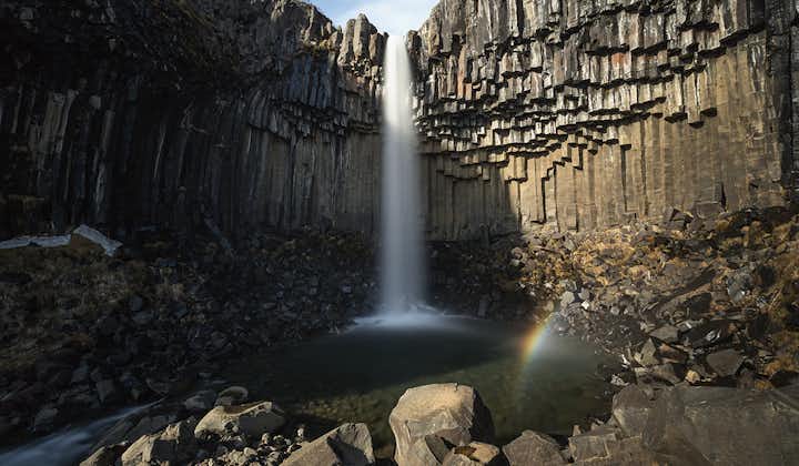 Die bekannteste Attraktion des Skaftafell Naturreservats ist der Wasserfall Svartifoss.