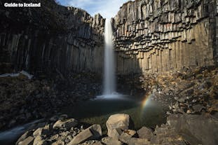 Die bekannteste Attraktion des Skaftafell Naturreservats ist der Wasserfall Svartifoss.