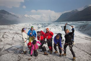 Et kig op på den mægtige Vatnajökull-gletsjer.