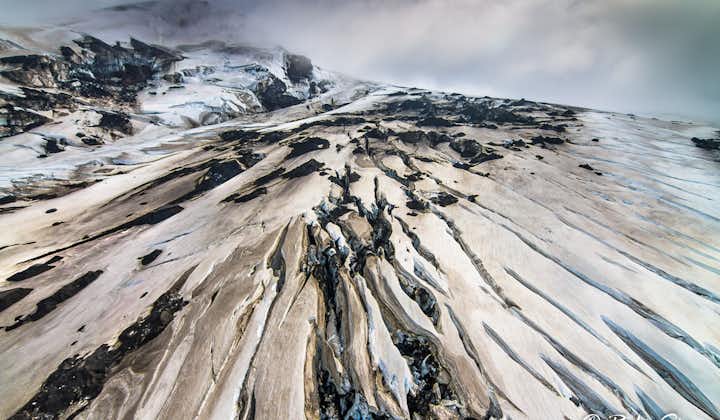 以上帝俯瞰视角，领略冰岛超现实绘画般的绝美自然。