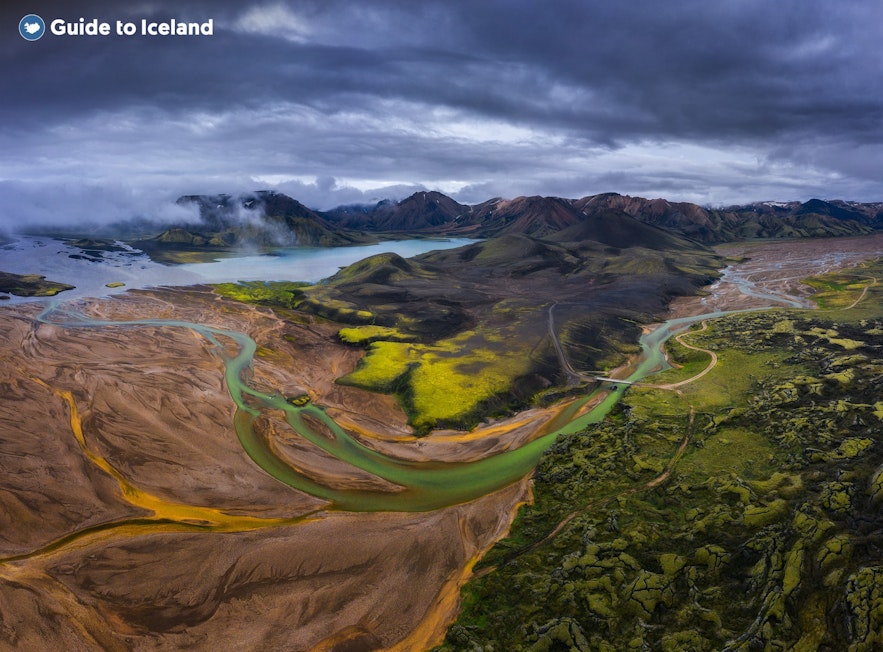 A picturesque river flows through the Landmannalaugar hiking area of the Fjallabak Nature Reserve.