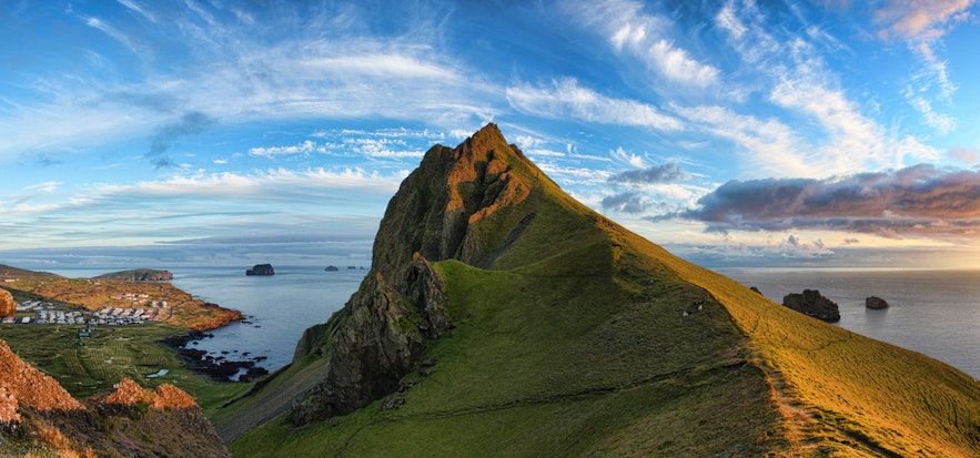 アイスランドのウェストマン諸島にあるBlátindur山
