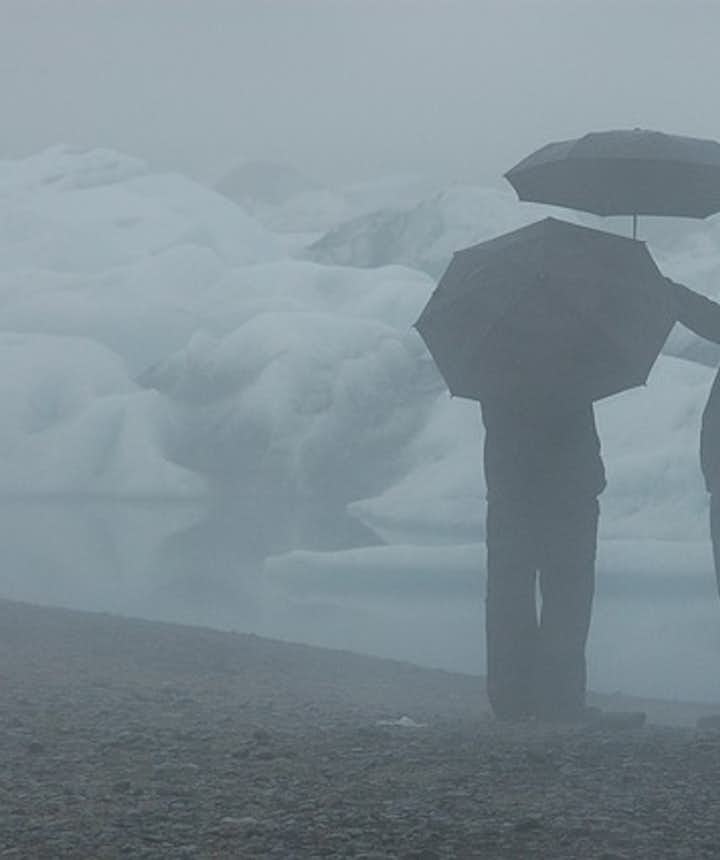 Le parapluie, cet accessoire inutile en Islande