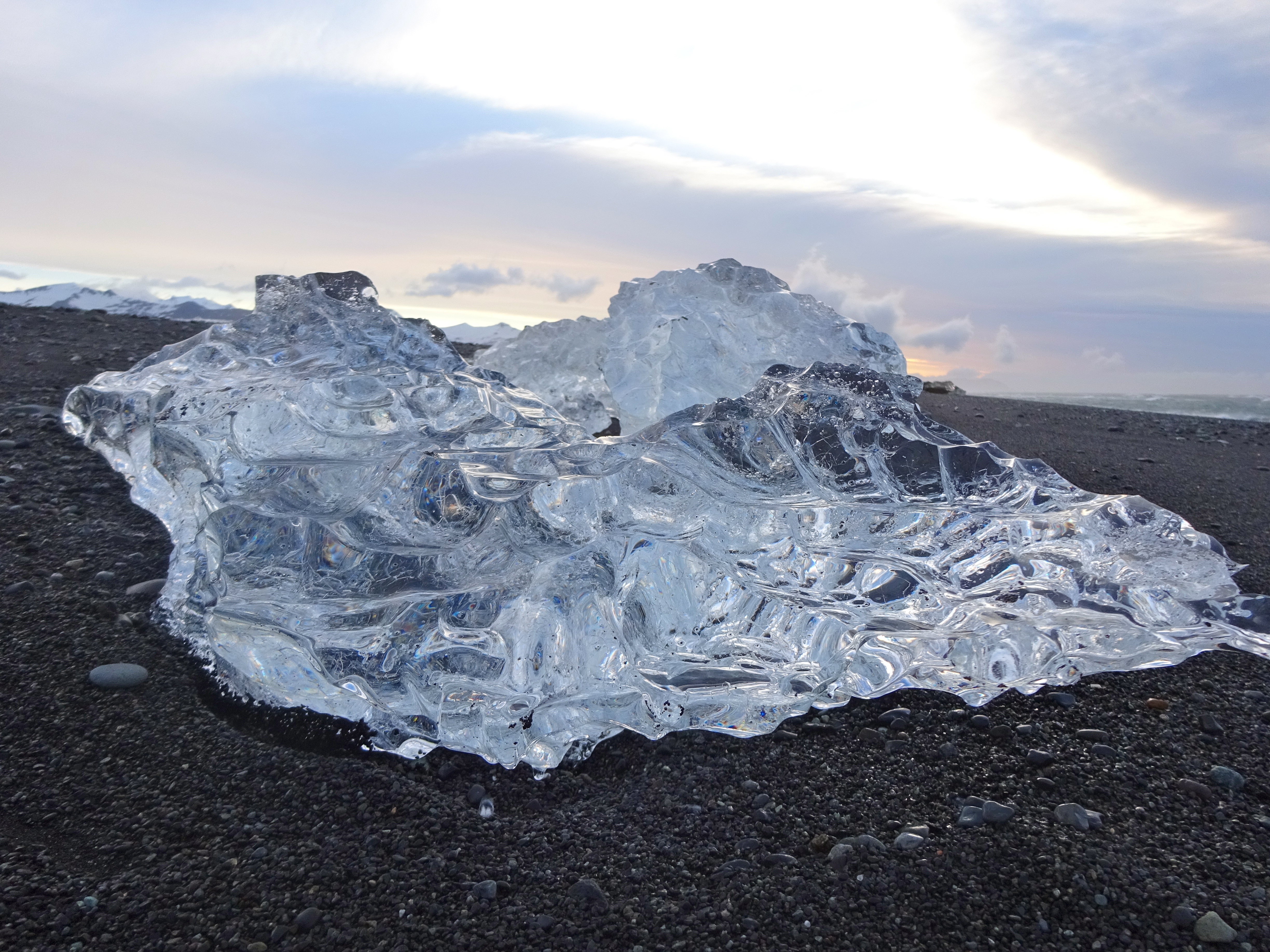 ヨークルスアゥルロゥンの美しい氷 Guide To Iceland