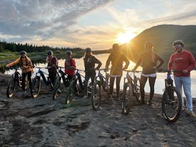 Family and friends will enjoy this quick 1.15-hour e-bike tour of Husavik Mountain