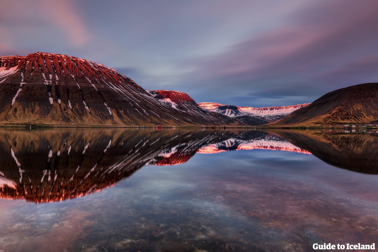 Tanto en verano como en invierno, los Fiordos del Oeste albergan algunos de los paisajes más bellos de Islandia.