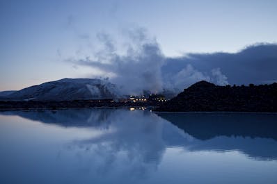 雷克雅内斯半岛的火山熔岩奇景