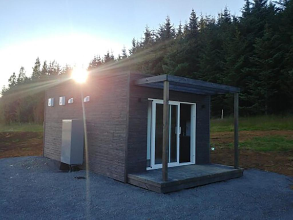 One of the amenities at Buubble Ölvisholt is a shared bathroom conveniently located 30-50 meters from each bubble.
