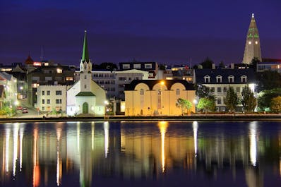 冰岛首都雷克雅未克的文化、音乐与夜生活都十分活跃。