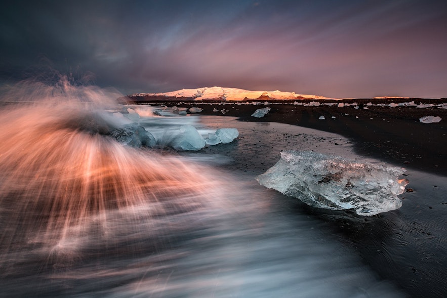冰岛的钻石冰沙滩