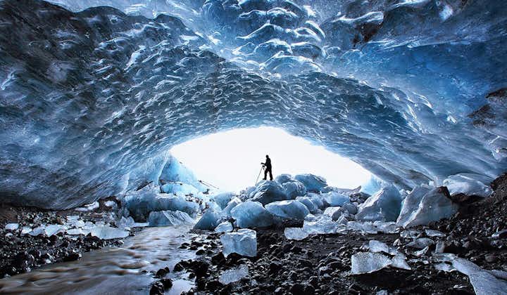 Combien de fois dans votre vie vous avez l'occasion de visiter une grotte sous un glacier ? 