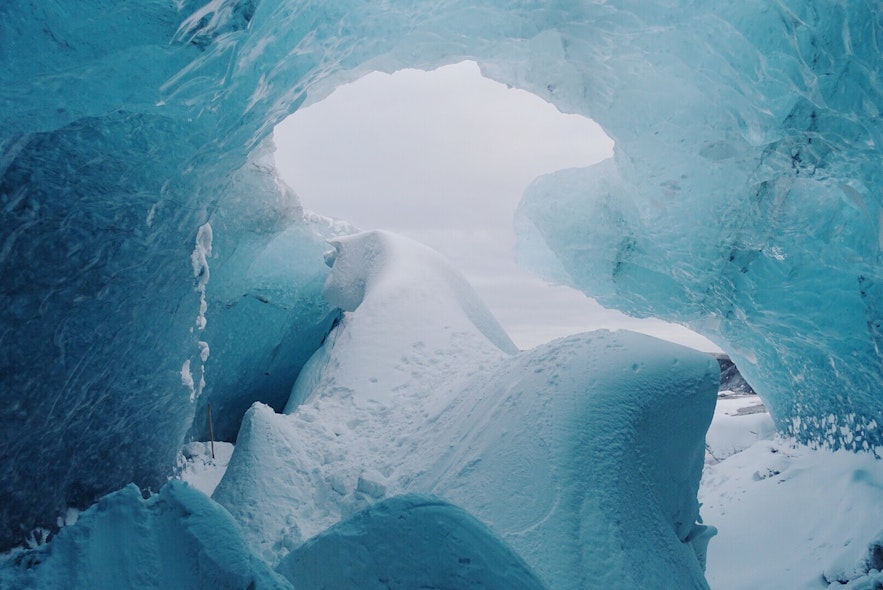 冰岛蓝冰洞洞口