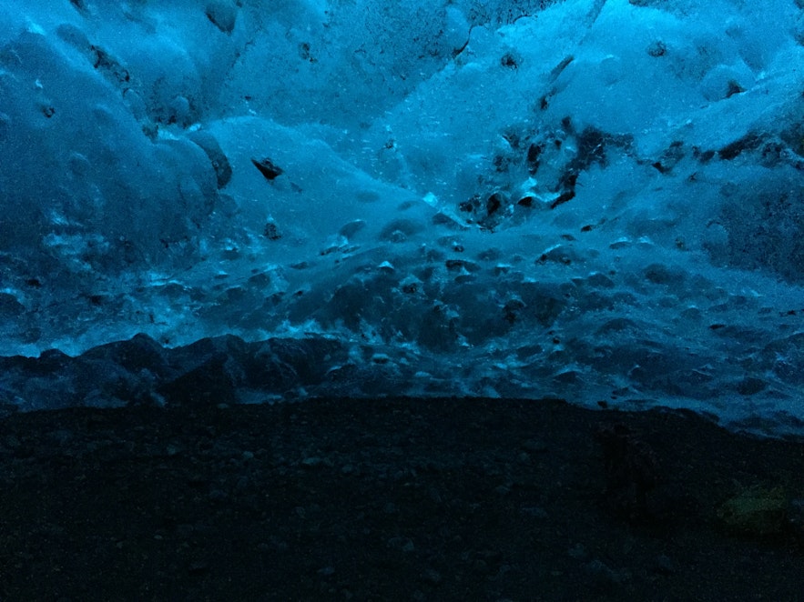 Tour por una Cueva de Hielo