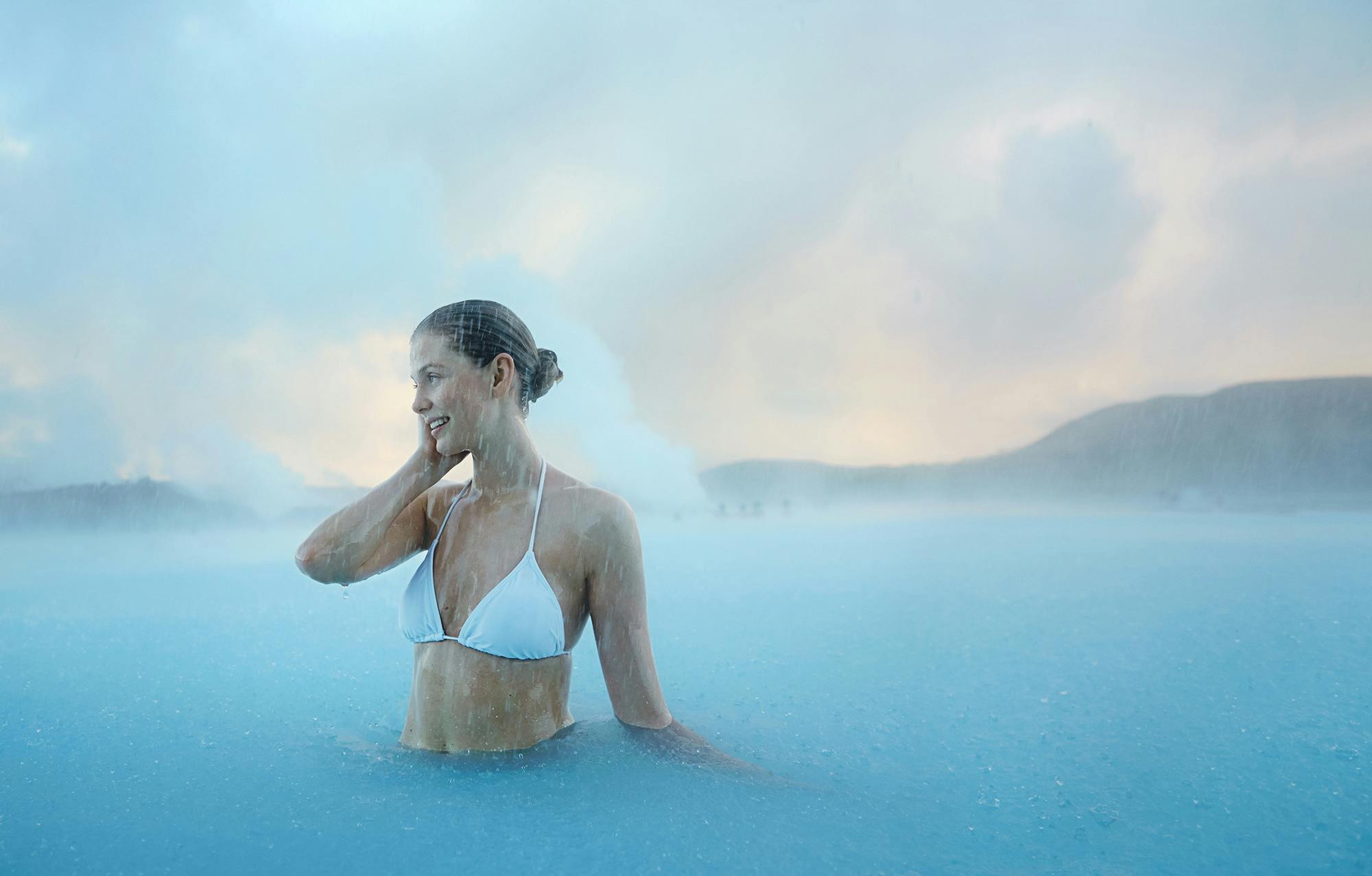 Beende dein Abenteuer in Island mit einem Besuch im Geothermalbad Blaue Lagune.