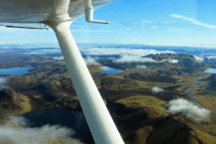 Survol du Landmannalaugar au-dessus de Skaftafell
