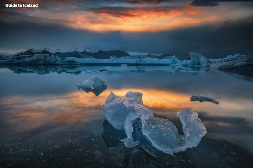 Lagune glaciaire de Jökulsárlón vers le Vatnajökull