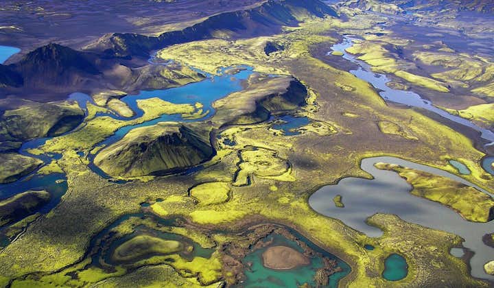 Les perspectives aériennes ne font rien sinon prouver la majesté du paysage islandais.