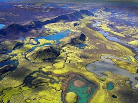 Perspectieven vanuit de lucht bewijzen de majesteit van het IJslandse landschap.