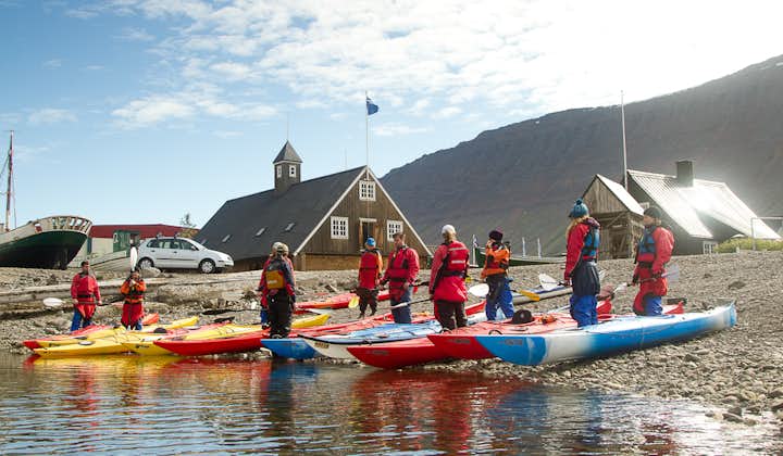 Cette sortie kayak est depuis Isafjordur : capitale des Fjords de l'Ouest en Islande