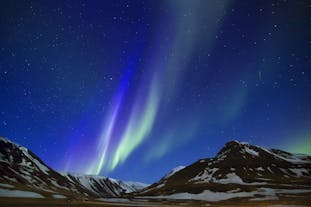 Vedere l'Aurora Boreale in Islanda è un'esperienza sovrannaturale che non vuoi perderti.
