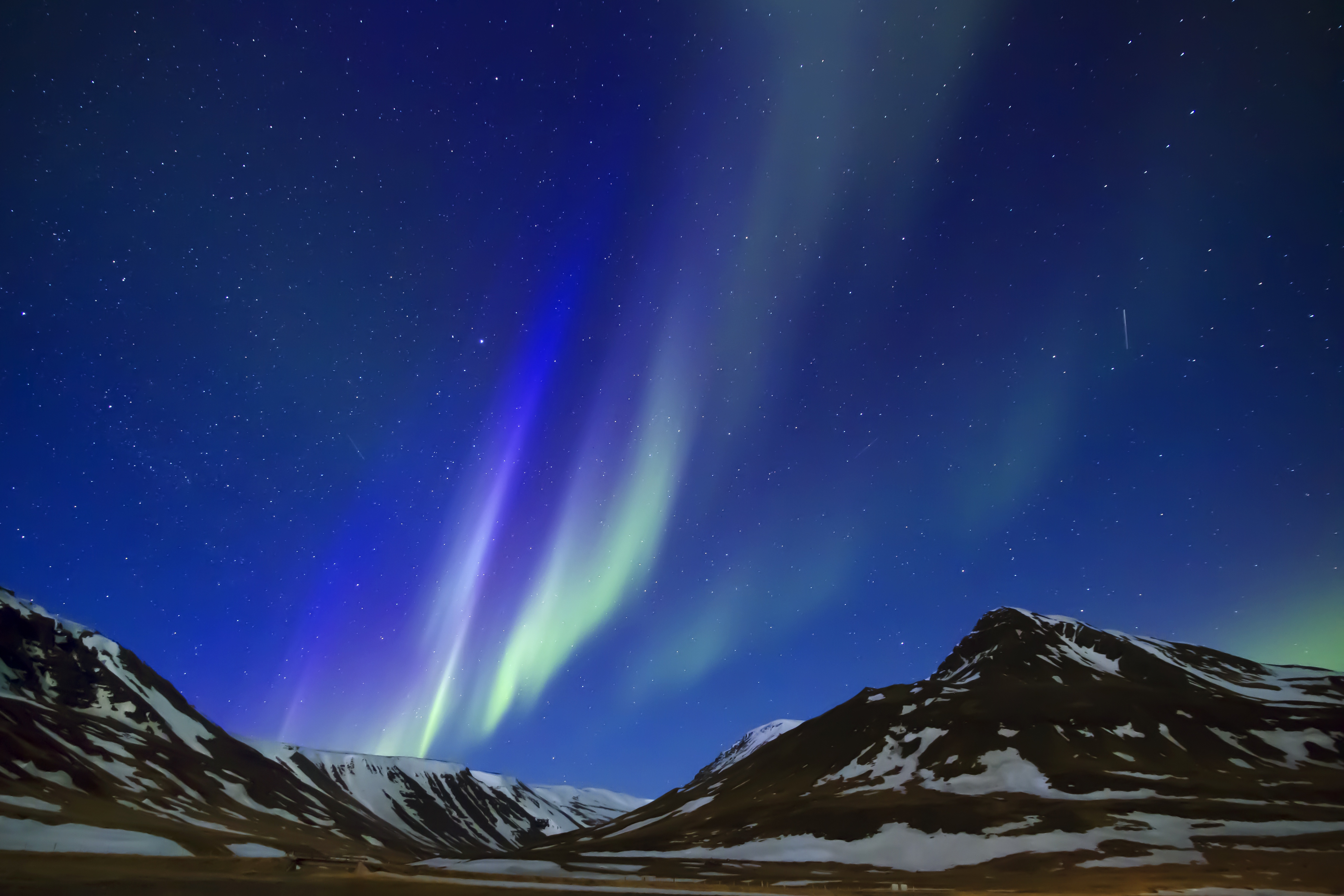 Voir une aurore boréales en Islande est sur la bucket list de nombreux voyageurs