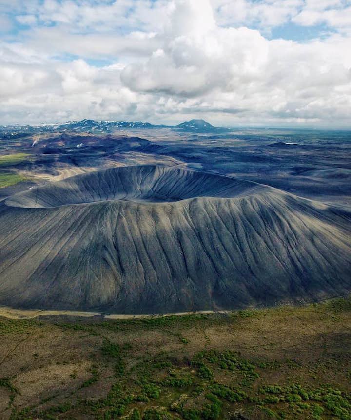 El volcán Hverfjall / Hverfell en el norte de Islandia