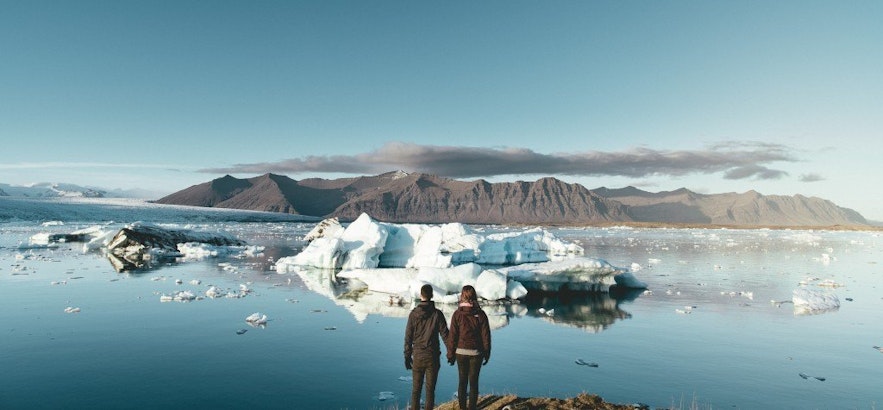 Jökulsárlón glacier lagoon is a stunning marriage proposal location