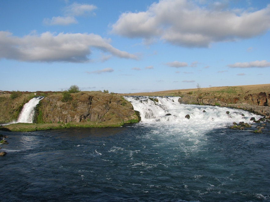 Arbaejarfoss waterfall is at the north end of the Ytri-Ranga river and offers a lovely spot to enjoy solitude amid nature.