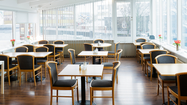 Guests at Center Hotels Skjaldbreid can enjoy complimentary breakfast at the dining area.