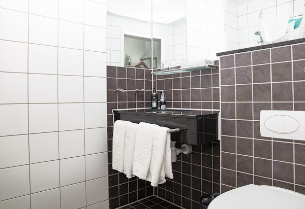 A stylish modern bathroom at Center Hotels Arnarhvoll.