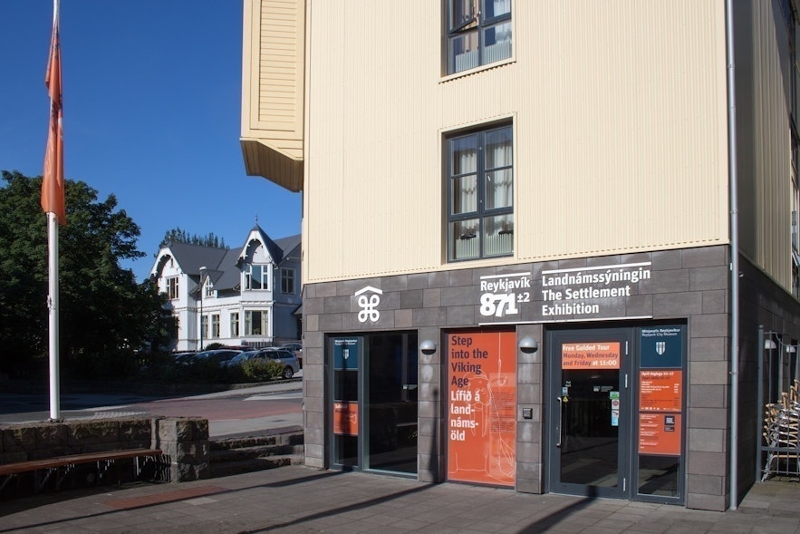 Wejście do Settlement Exhibition (Reykjavík 871 +/- 2)