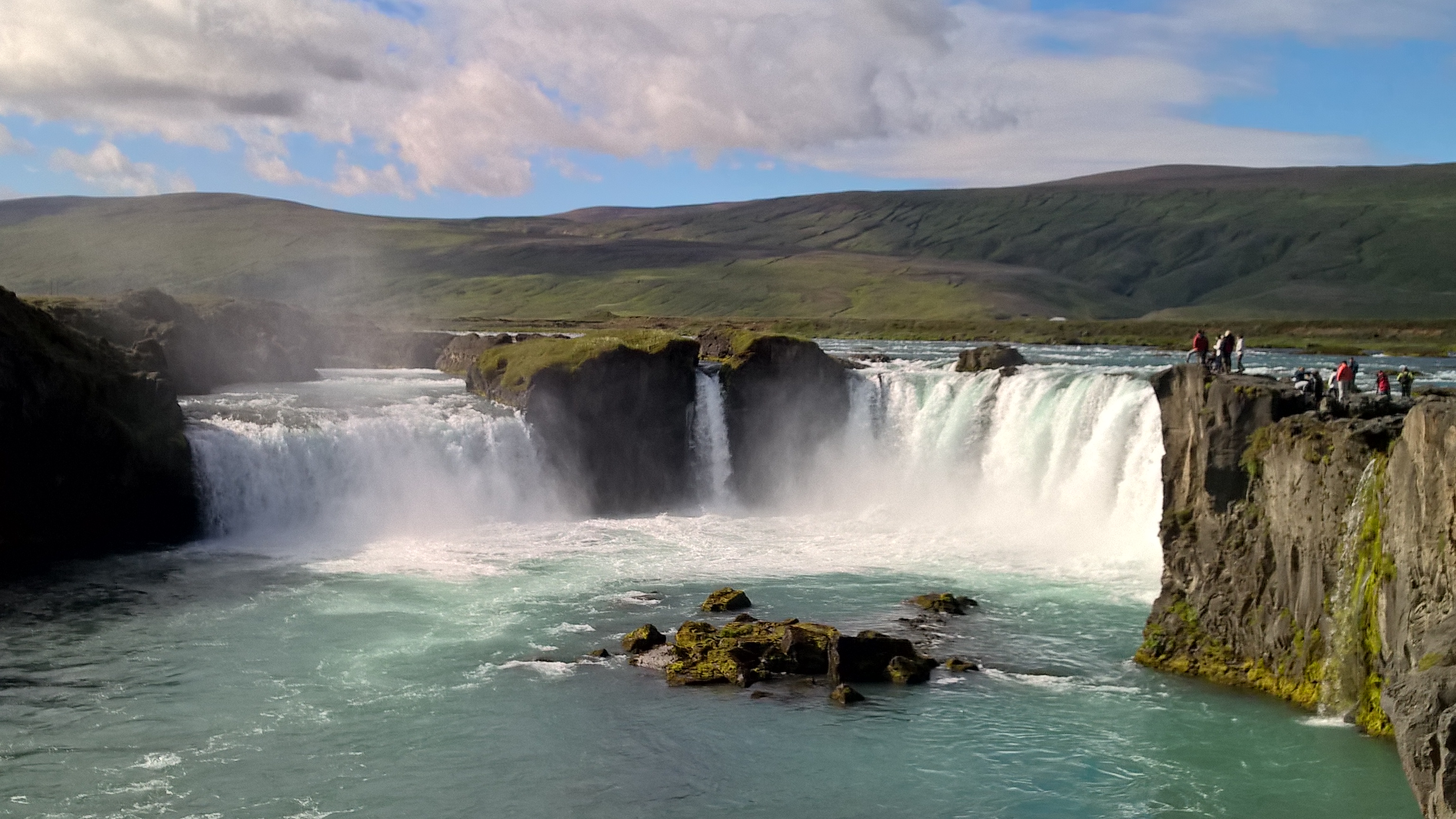 Goðafoss is widely considered to be one of the country's most beautiful and historically important waterfalls.