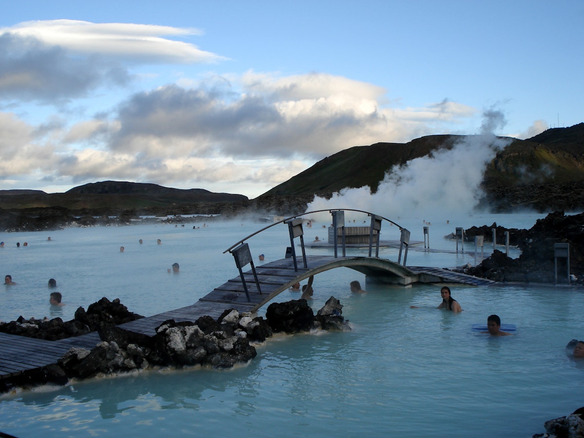 Голубая лагуна 4. Голубая Лагуна Исландия. Геотермальный курорт голубая Лагуна. Блю Лагун Исландия. Гриндавик Исландия.
